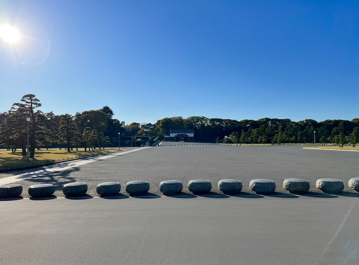 江戸城 本丸跡の広場と礎石