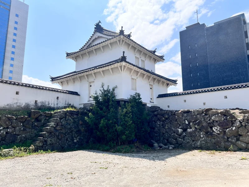 城内から見た西之丸角櫓